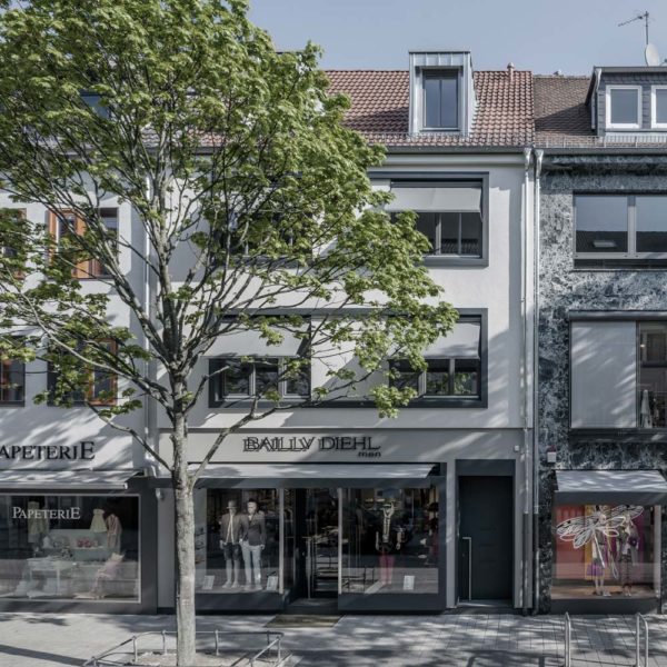 Hanau – Wohnhaus und Geschäftshaus – Ladenausbau – Gerstner Kaluza Architektur Frankfurt
